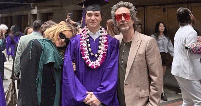 Kate Hudson shares rare family photo as she reunites with ex Chris Robinson