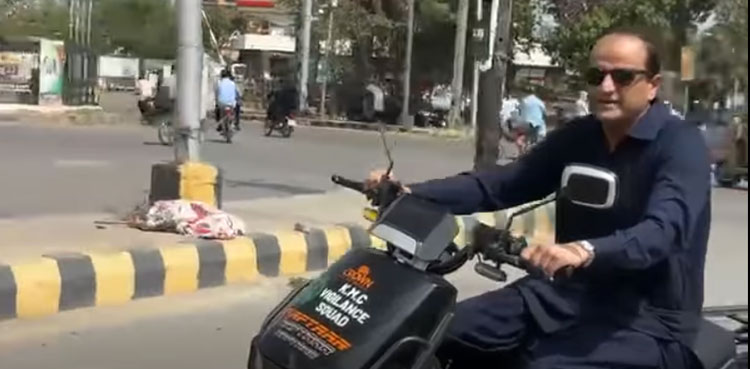 Viral: Murtaza Wahab rides e-bike without helmet or license