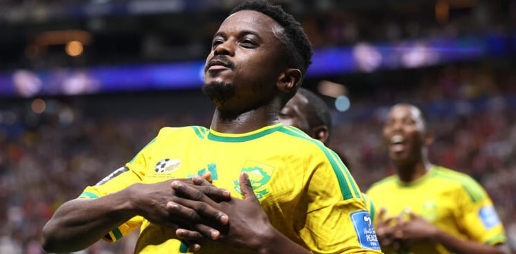 South Africa hold Czechs, keep World Cup knockout dream alive
