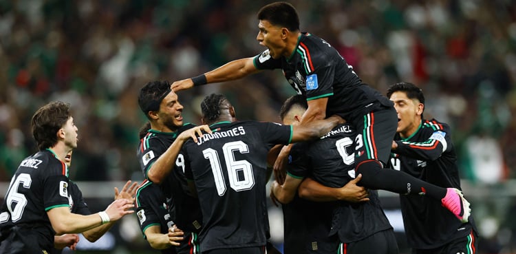 Mexico beat S Korea to qualify for World Cup last 32