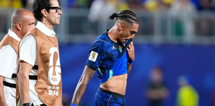 Raphinha to have ‘intensive treatment’ on thigh injury