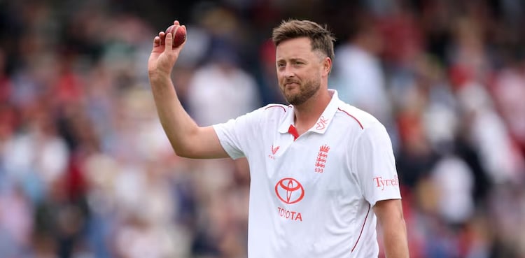 Robinson takes five wickets as New Zealand all out for 113