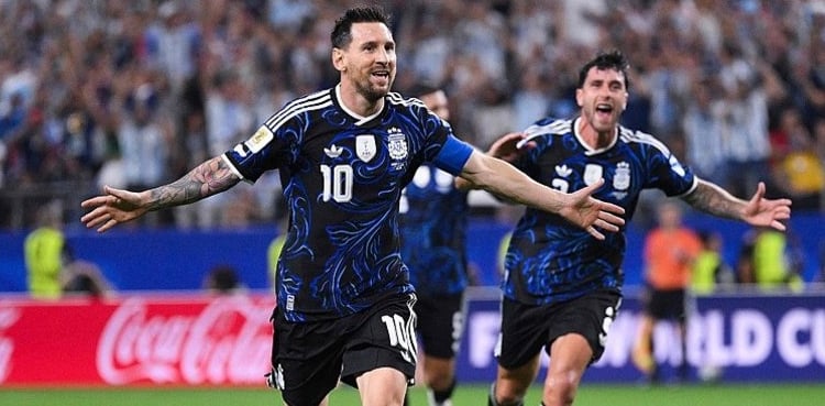 Messi scores again as Argentina head into World Cup last 32 on a high