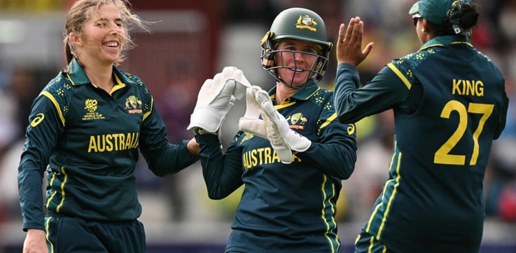 Dominant Australia beat South Africa in Women’s T20 World Cup