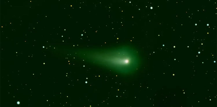 Video Viral: Fireball lights up night sky in US
