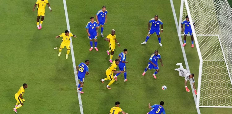 Fifteen saves, one point: Room leads Curacao to World Cup history
