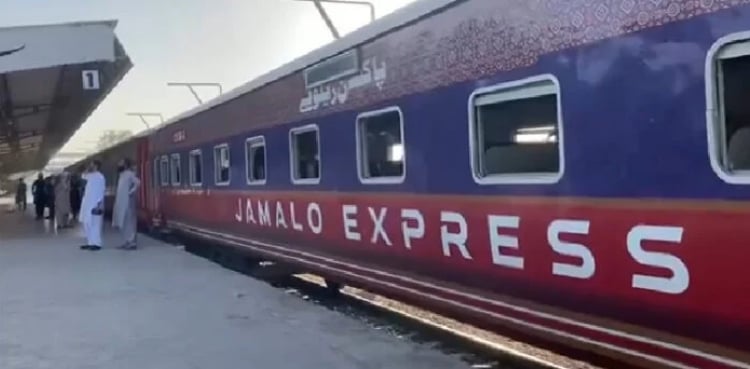 Ho Jamalo: Sukkur, Rohri travellers get dedicated train