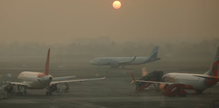 India raises jet fuel price for local airlines