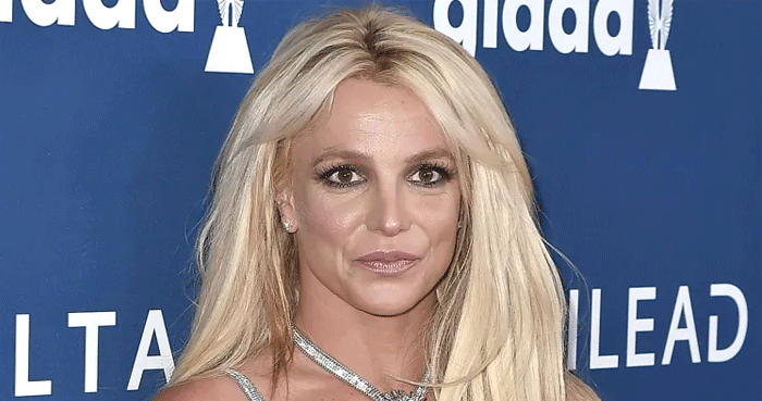 Britney Spears debuts striking new look amid difficult time