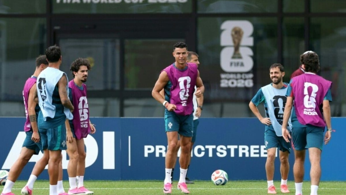 Spain, Portugal eye World Cup last 16