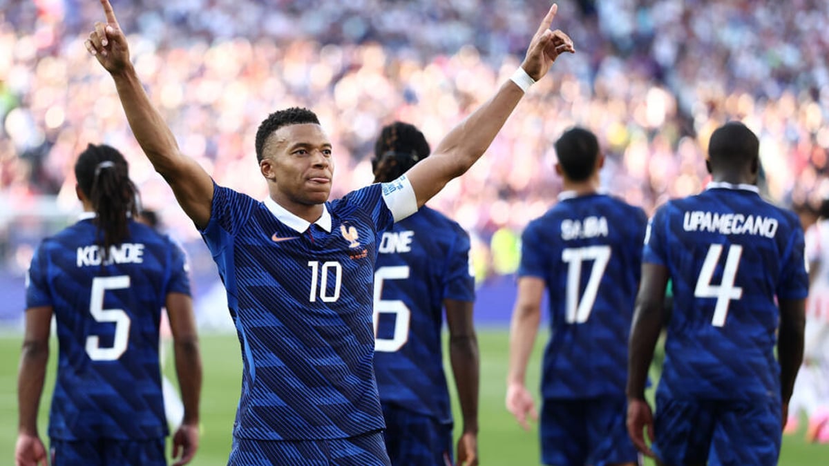 France v Morocco rematch as World Cup quarter-finals get under way