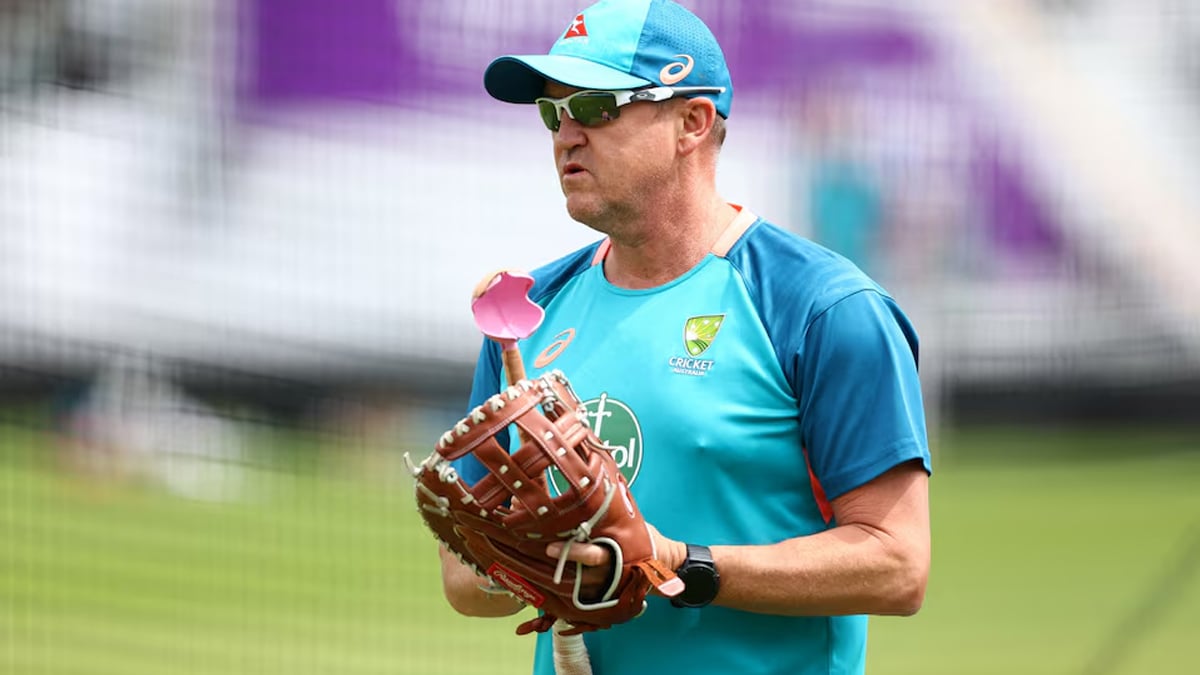 Flower rules himself out of contention as England test head coach