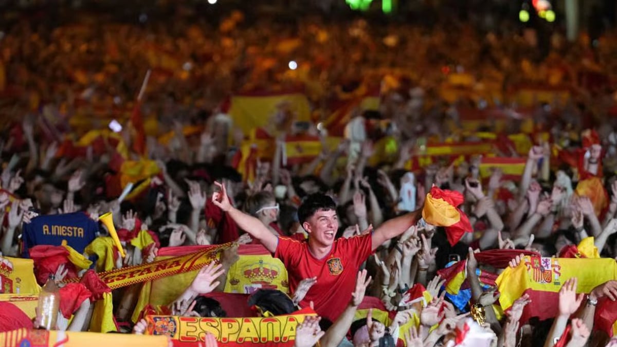 Madrid awaits triumphant return of Spain's World Cup heroes