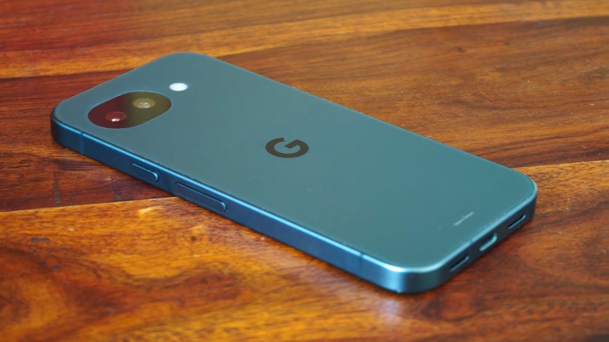 Google Pixel users report ongoing idle battery drain despite recent July patch