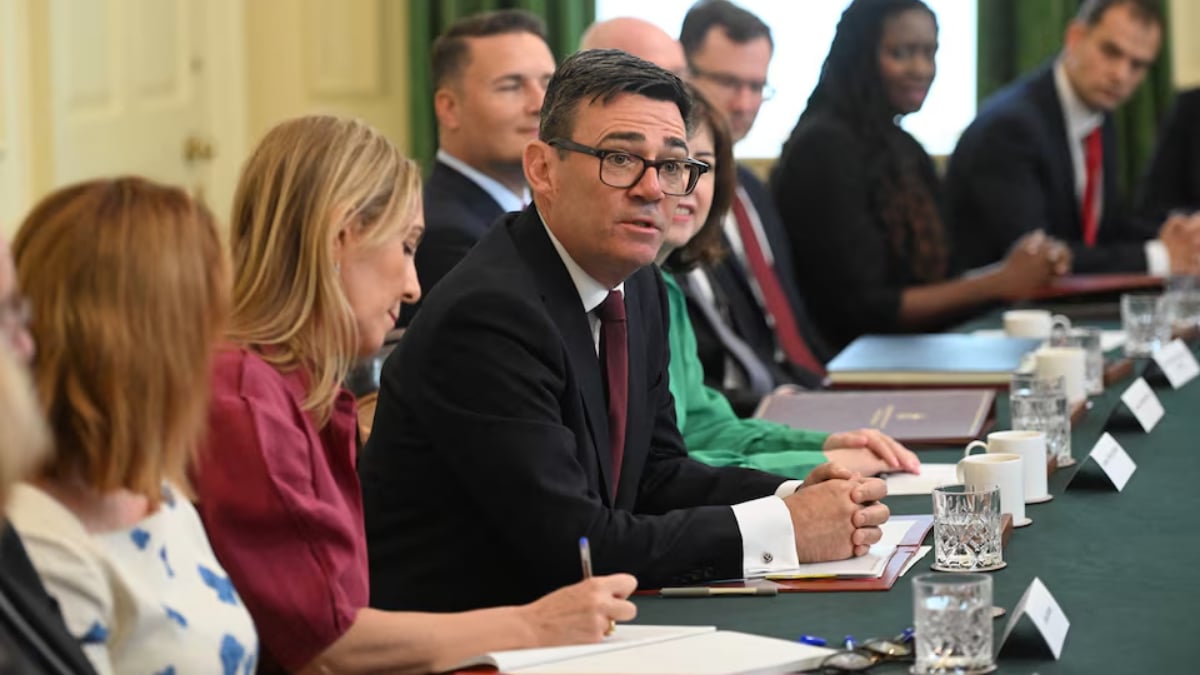 Burnham targets lower energy bills in first move as UK prime minister
