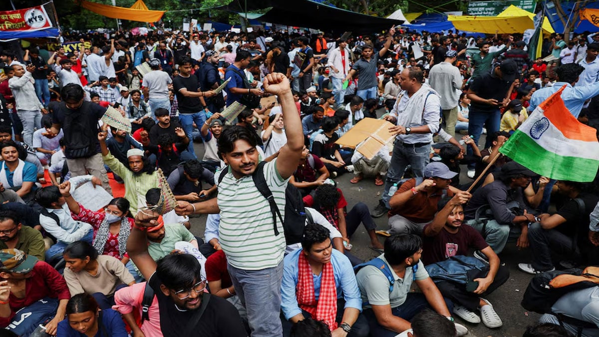Indian opposition disrupts parliament to support student protesters and pressure Modi