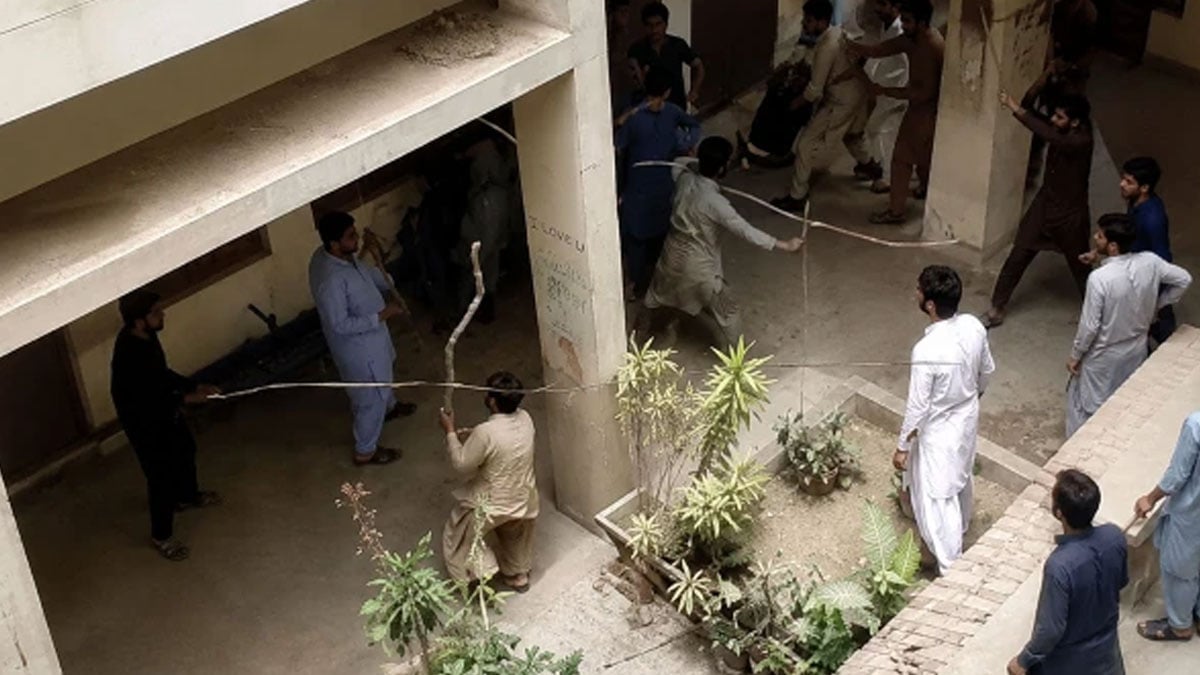 Sindh govt forms inquiry committee to probe Karachi University student clash