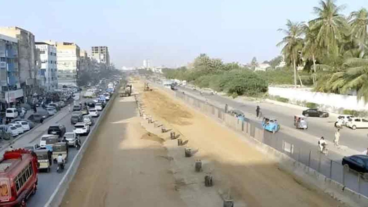 Traffic relief as key Karachi University Road sections reopened