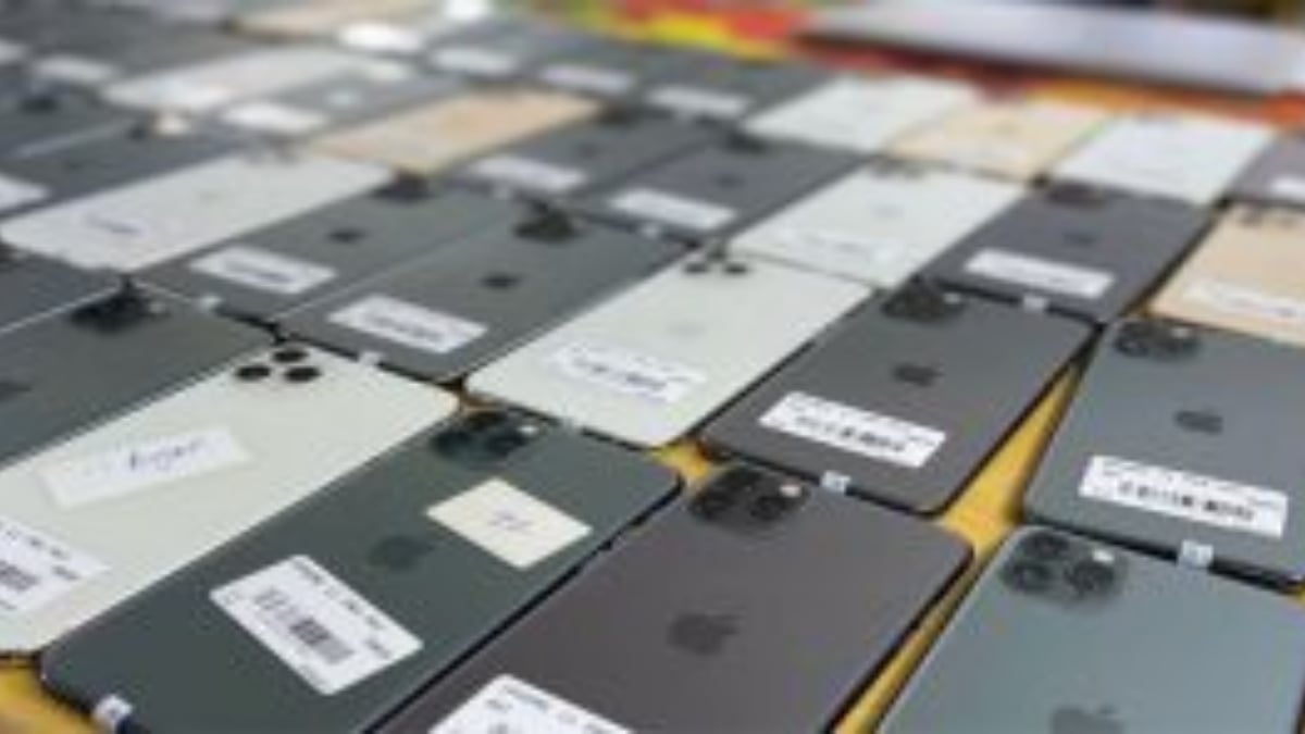 Pakistan Customs clarifies mobile phone import data