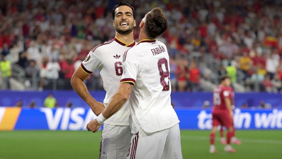 Spain beat Portugal to reach World Cup quarter-finals