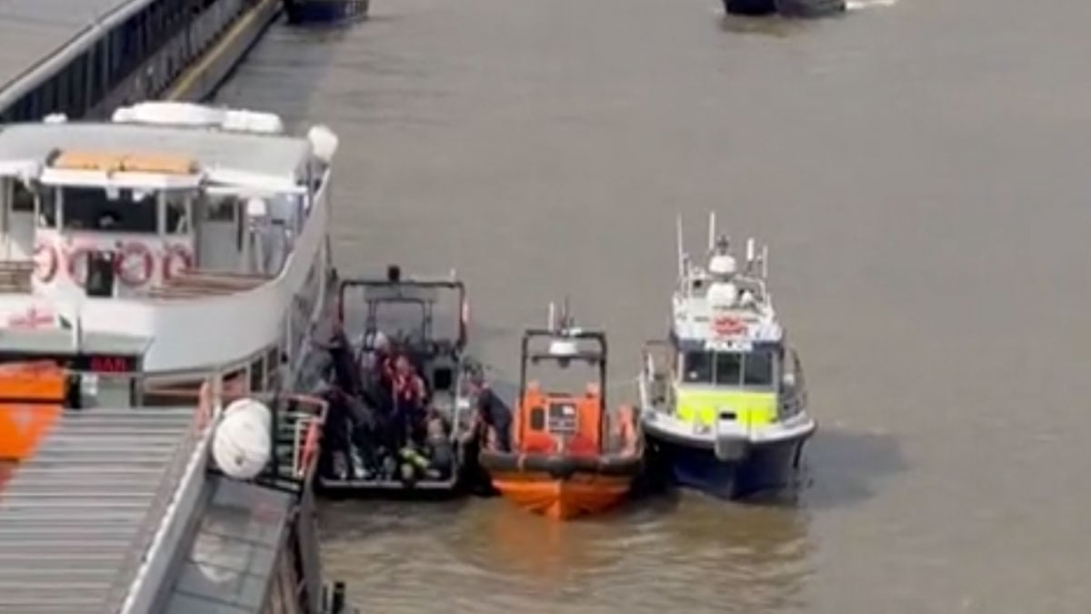 New footage shows moment boat full of police officers crashes in Thames