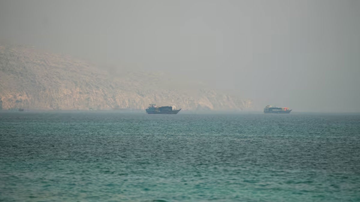 US launches more strikes on Iran