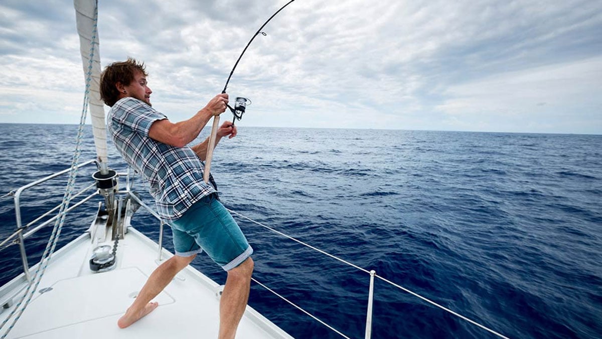 Govt announces reforms for fishermen, abolishes contract system in fishing sector