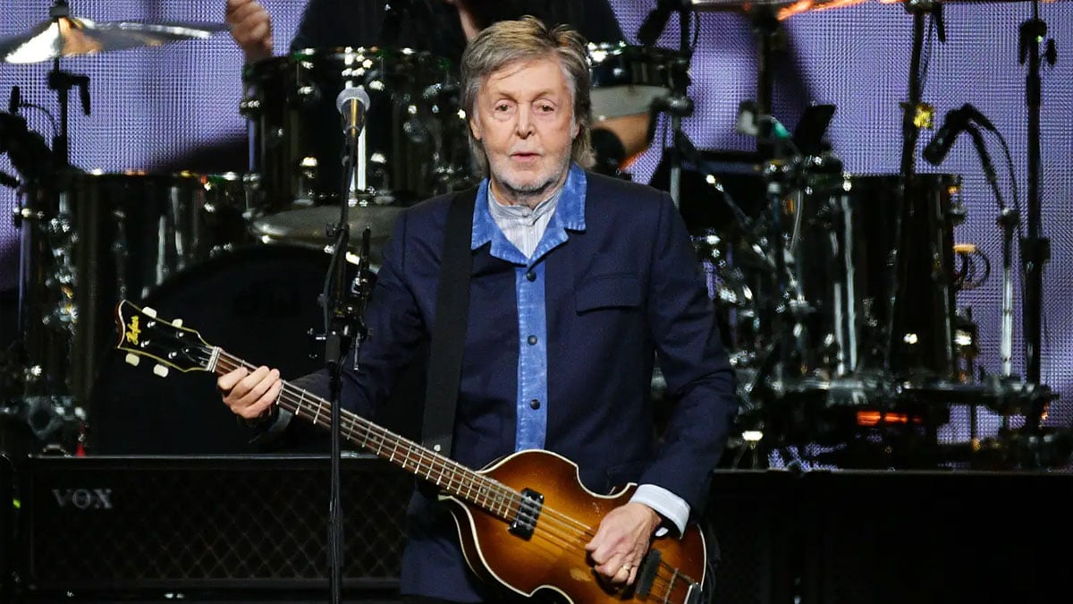 Paul McCartney surprises Beatles fans during Magical Mystery tour in Liverpool