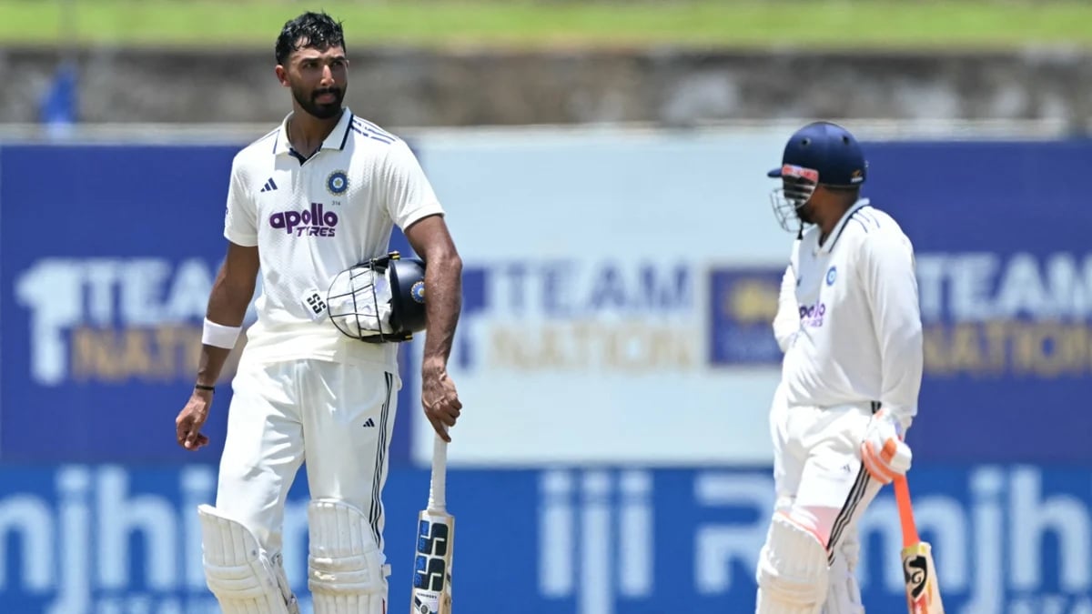 India extend lead to 294 in first Sri Lanka Test