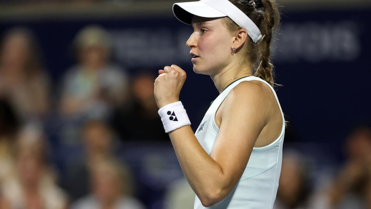 Rybakina ousts Osaka to book Toronto semi-final against Gauff