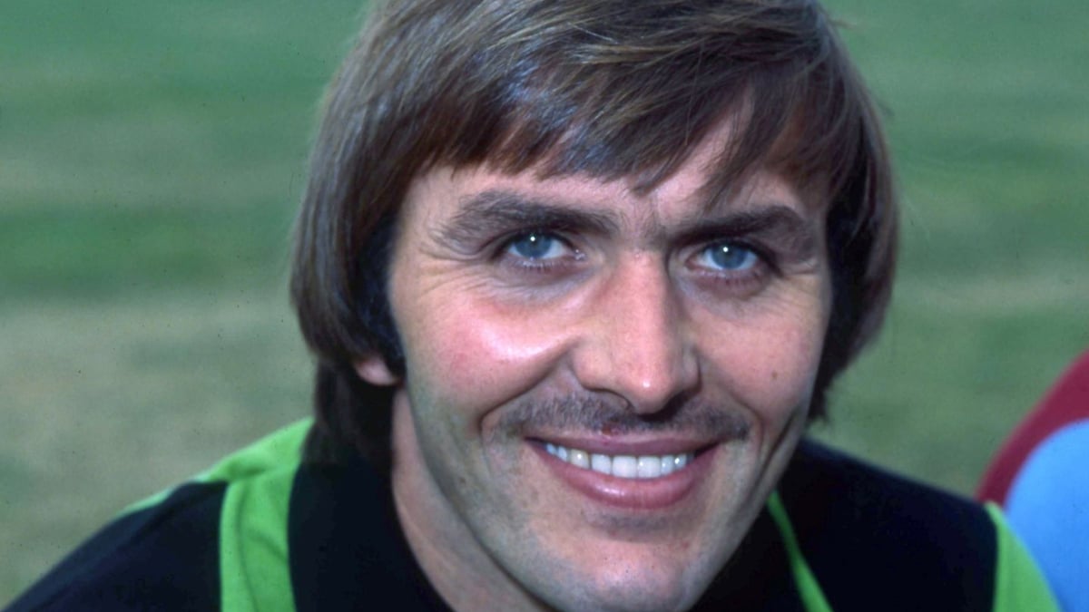 Former Villa title-winning keeper Jimmy Rimmer dead at 78