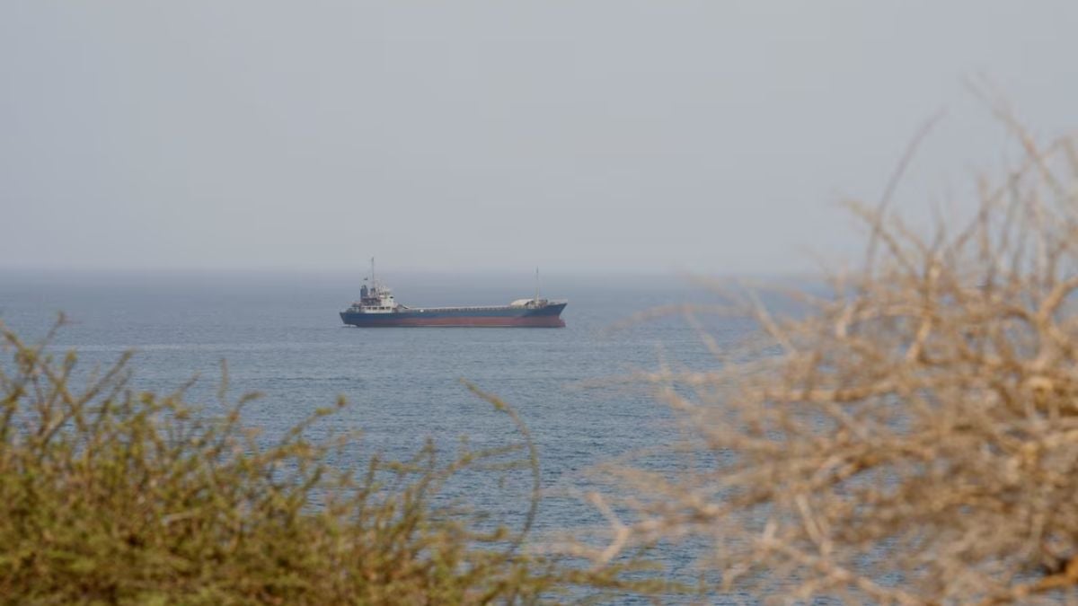 US can keep naval blockade on Iranian ports “indefinitely,” Pentagon chief says