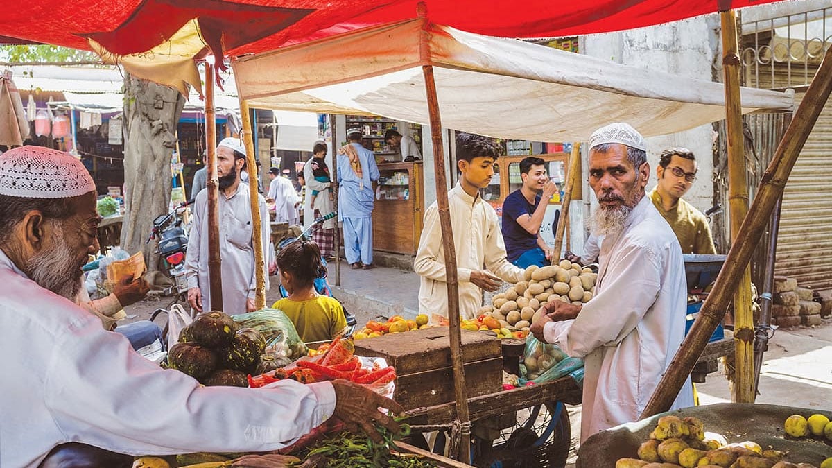 SHC orders FIA to remove hurdles in repatriation of Bengalis