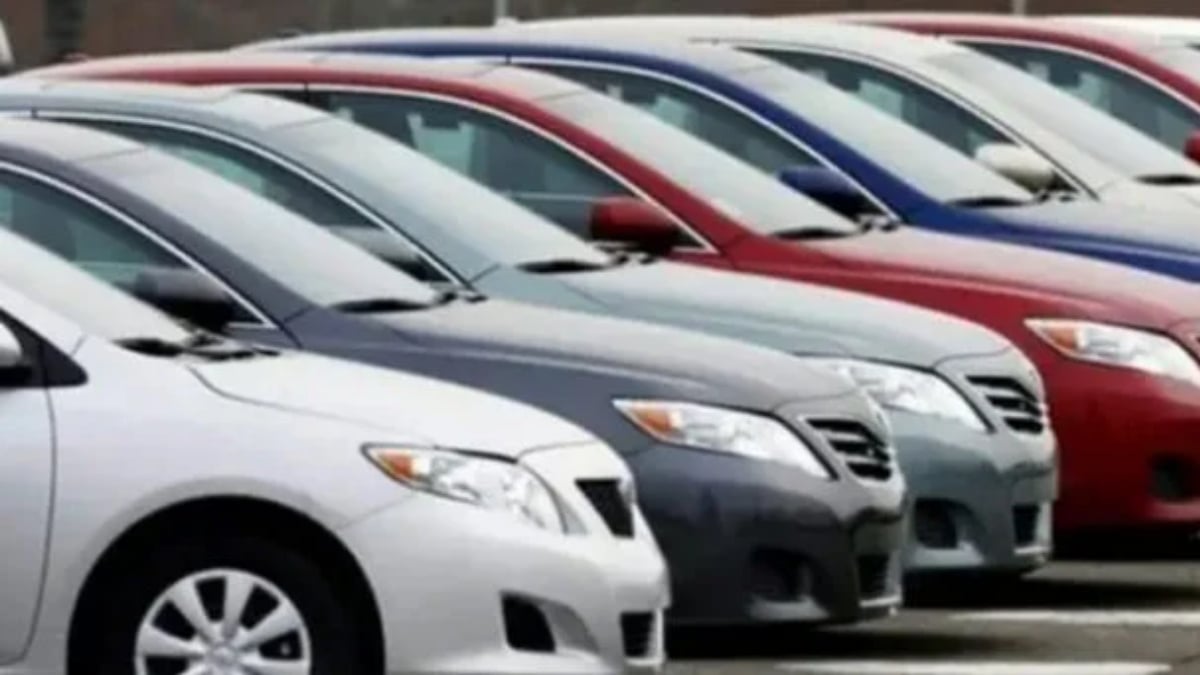 Car sales surge 141 percent in Pakistan