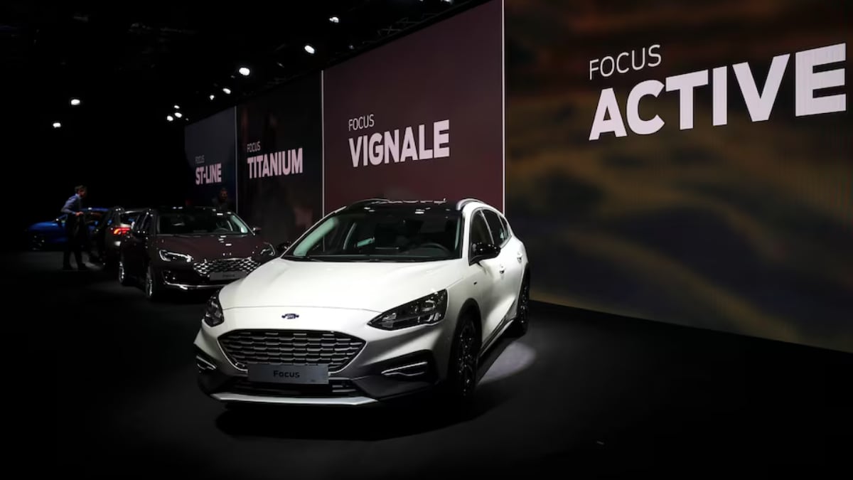 US says some older Ford cars, SUVs pose safety risks