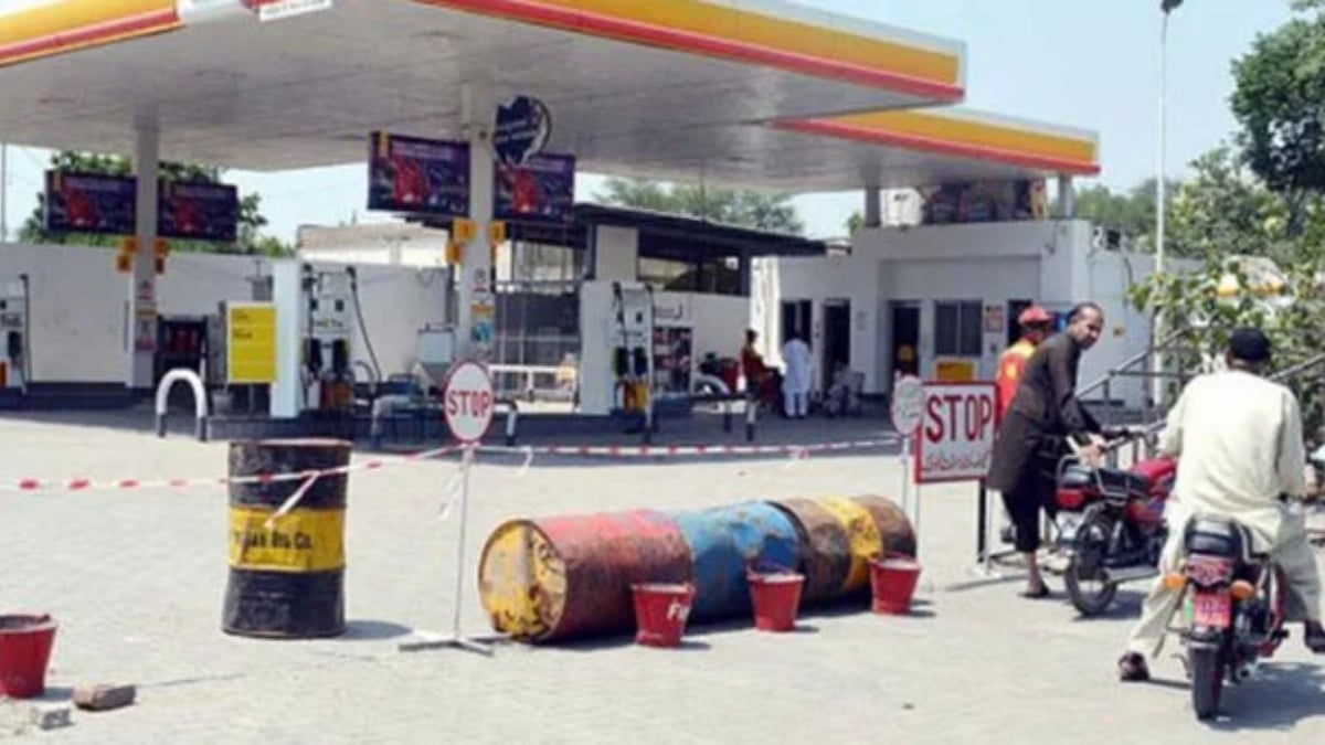 Petrol pump owners announce indefinite strike from THIS date