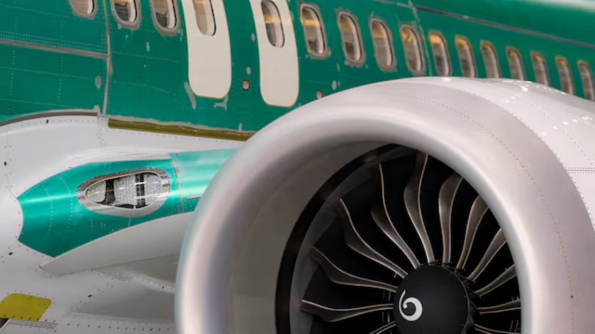 Planemakers and repair shops take steps to conserve aircraft windows in tight market